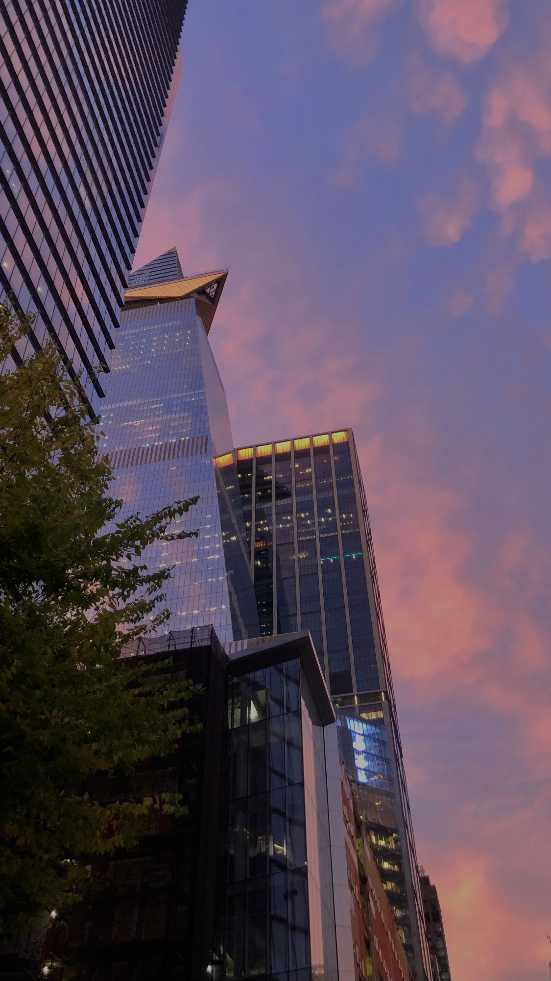 Bild von Hochhaus in New York zur Golden Hour
